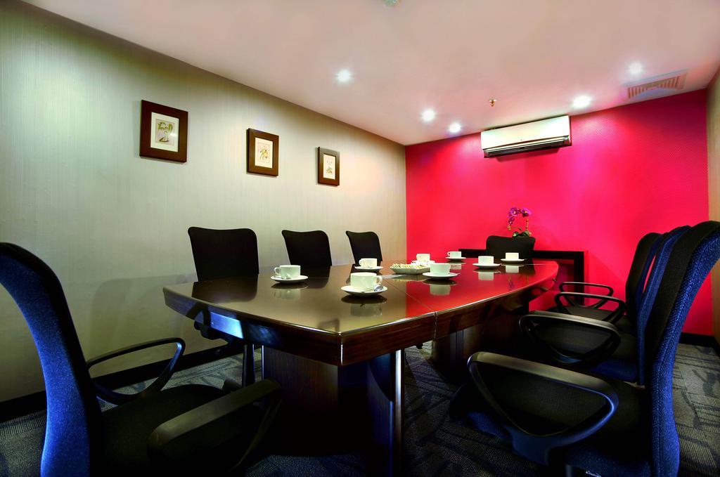 Swiss-Belinn Wahid Hasyim Yakarta Exterior foto